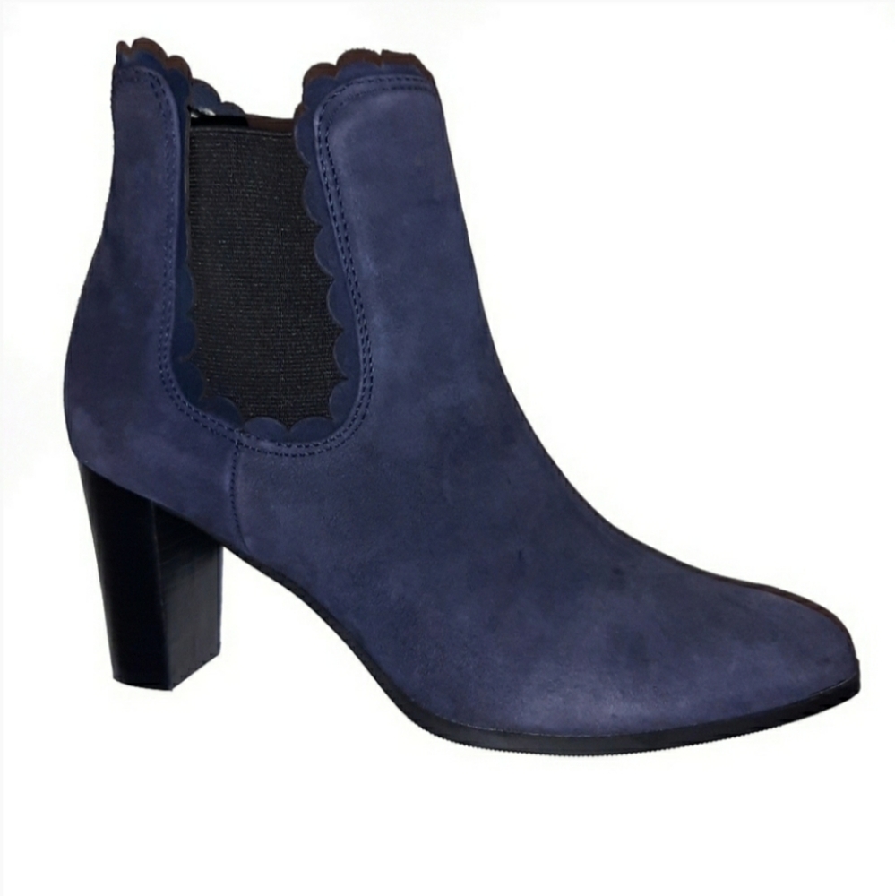 🆕️ Crown Ivy chunky heel blue suede ankle boots
